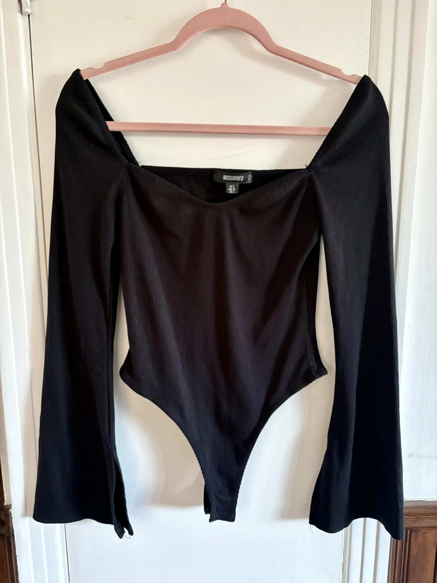 Featured image for Bodysuit Missguided - noir manches évasées