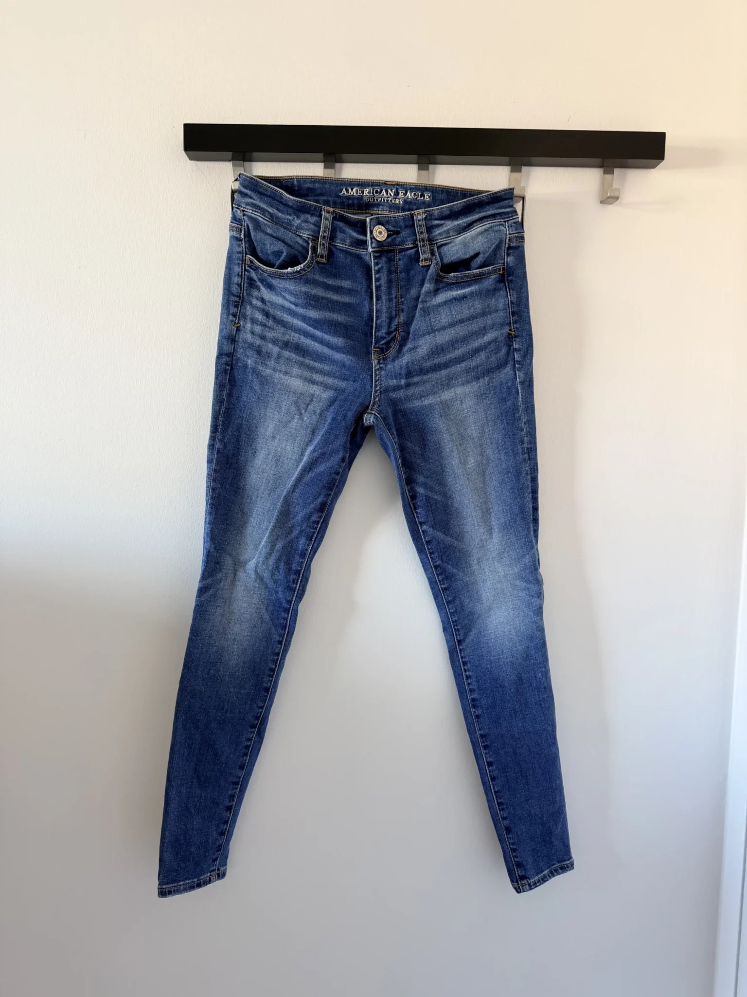 Featured image for Skinny Jeans American Eagle