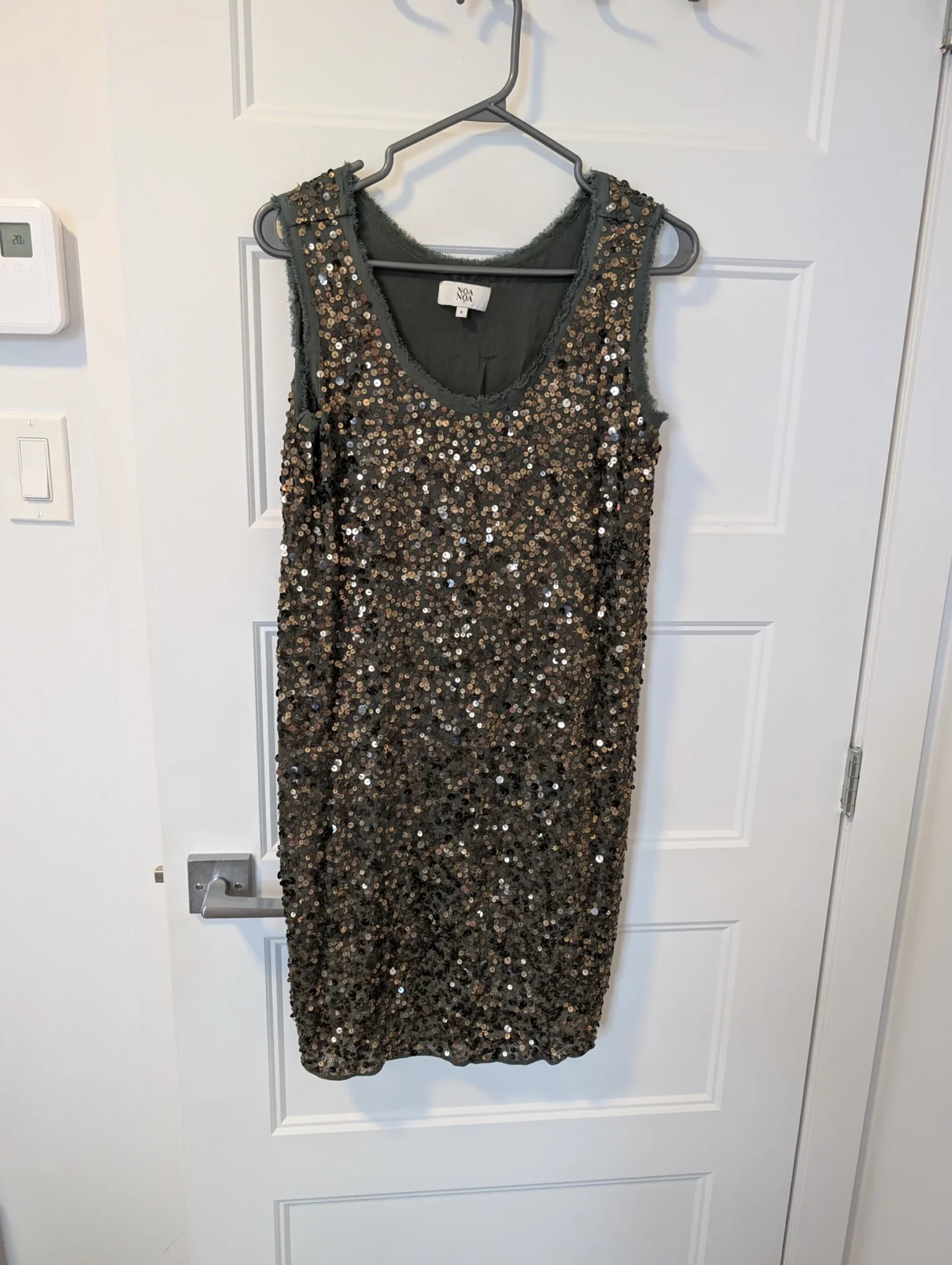 Featured image for Noa Noa/Robe kaki à paillettes Sz S