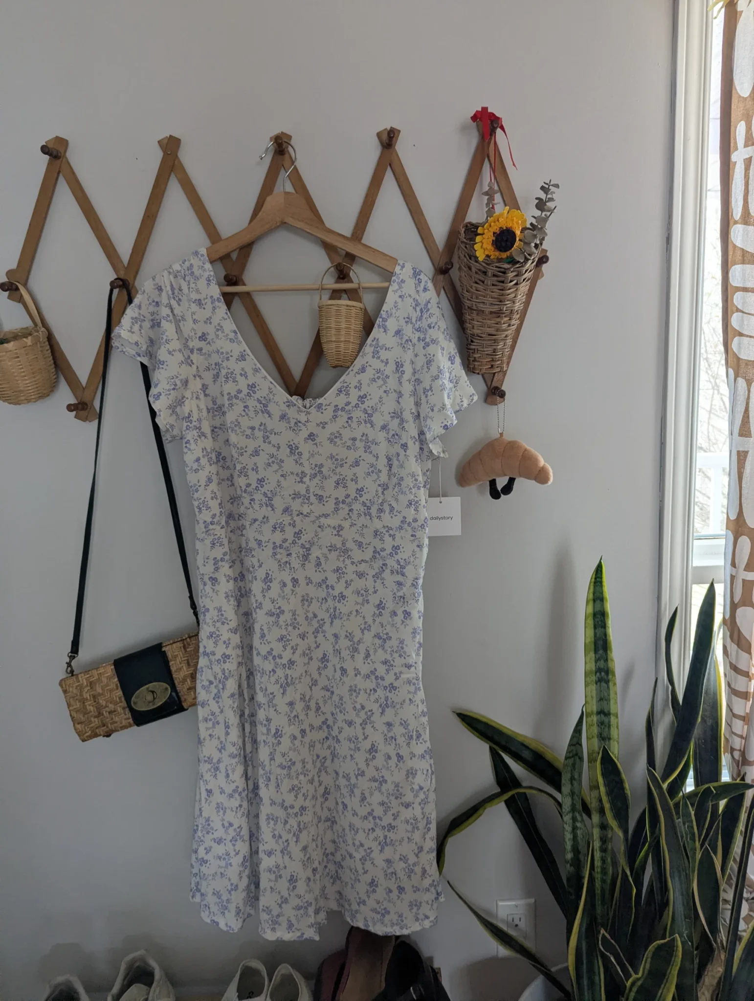 Featured image for Robe dailystory
