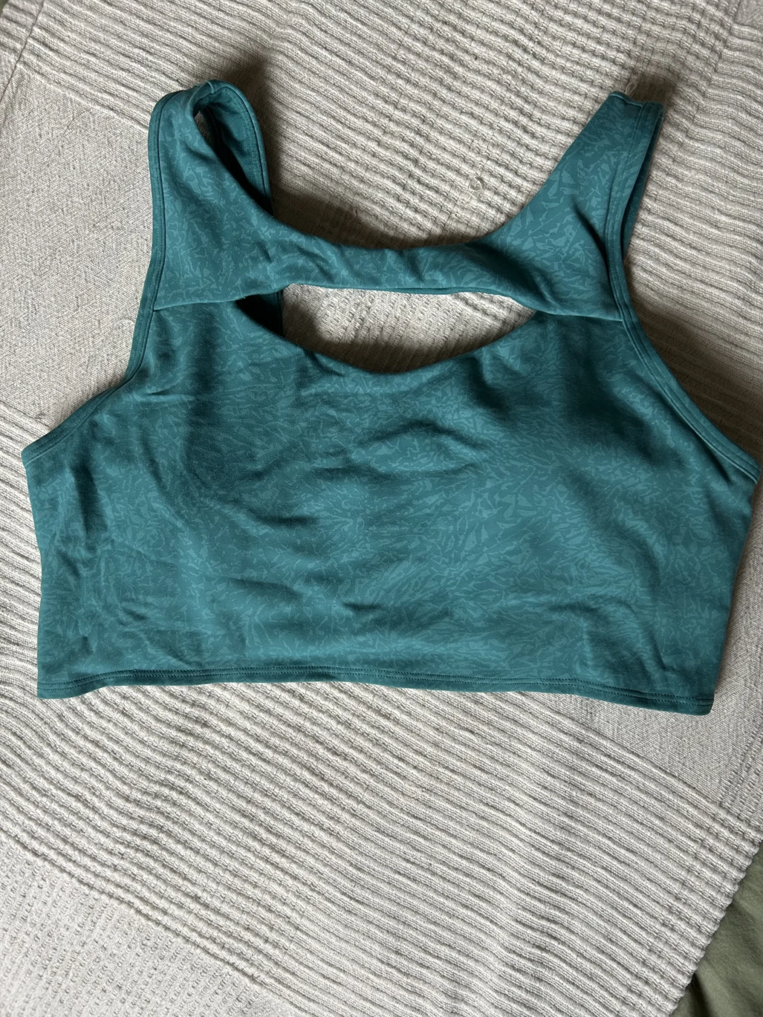 Featured image for Top de sport lululemon