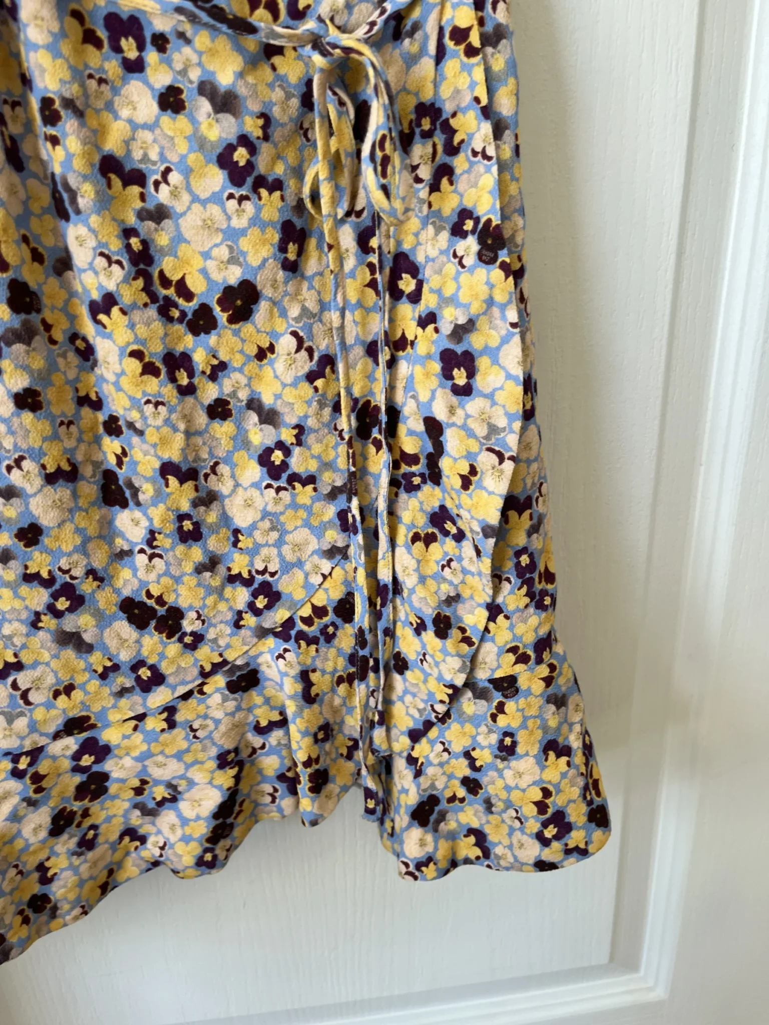 Image for Sunday Best dress, size L, floral motif, wrap style
