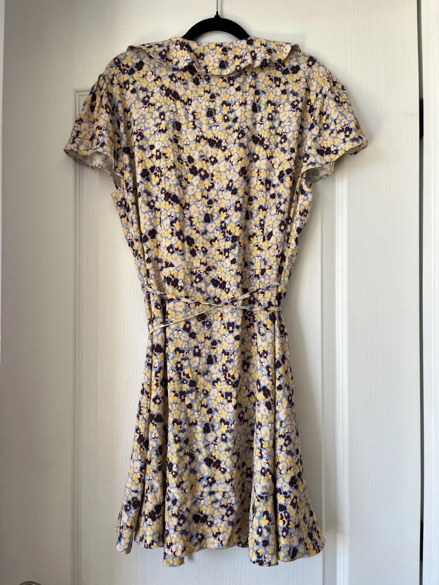 Image for Sunday Best dress, size L, floral motif, wrap style