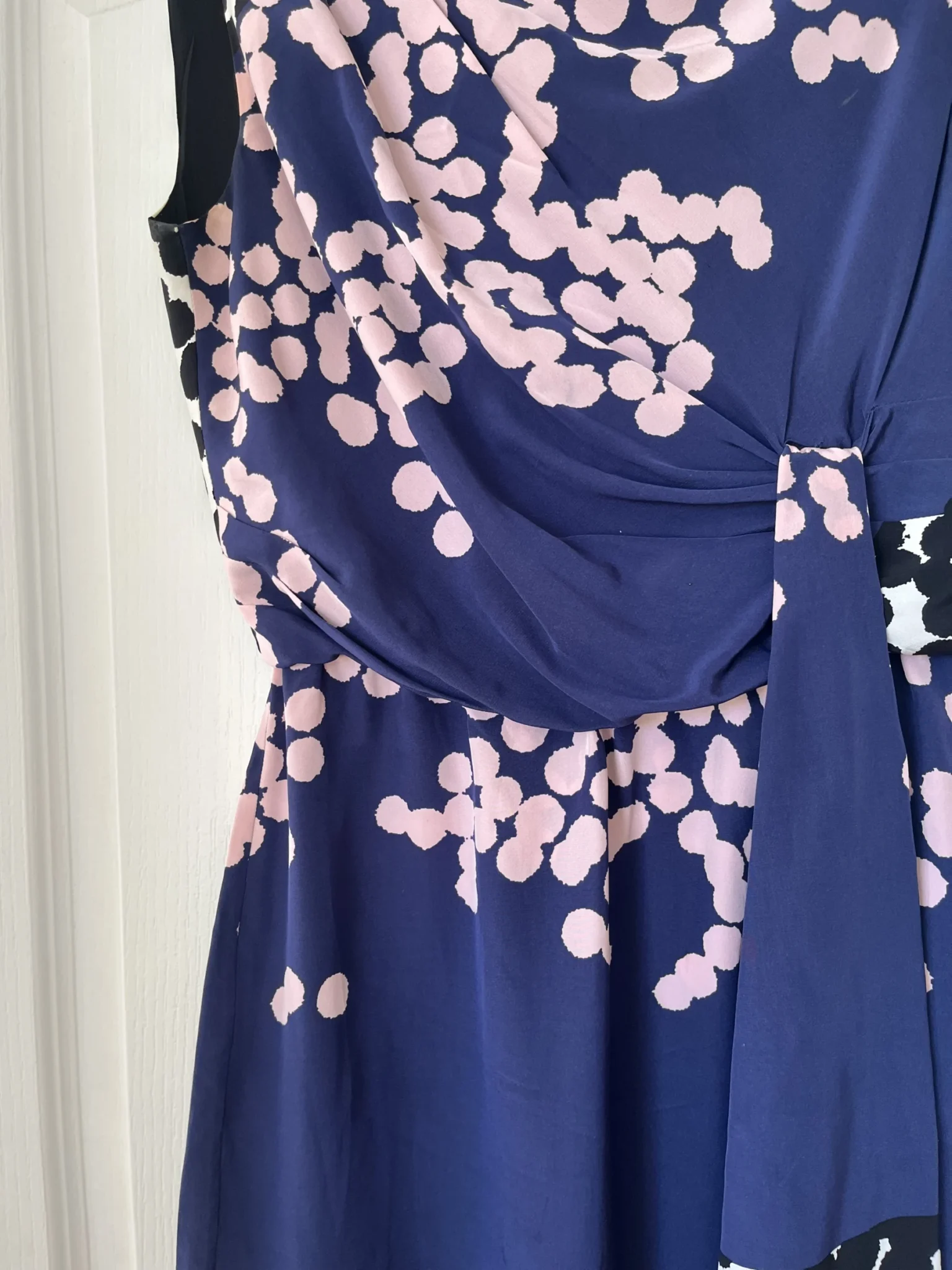 Image for Diane Von Furstenberg dress size 4 US