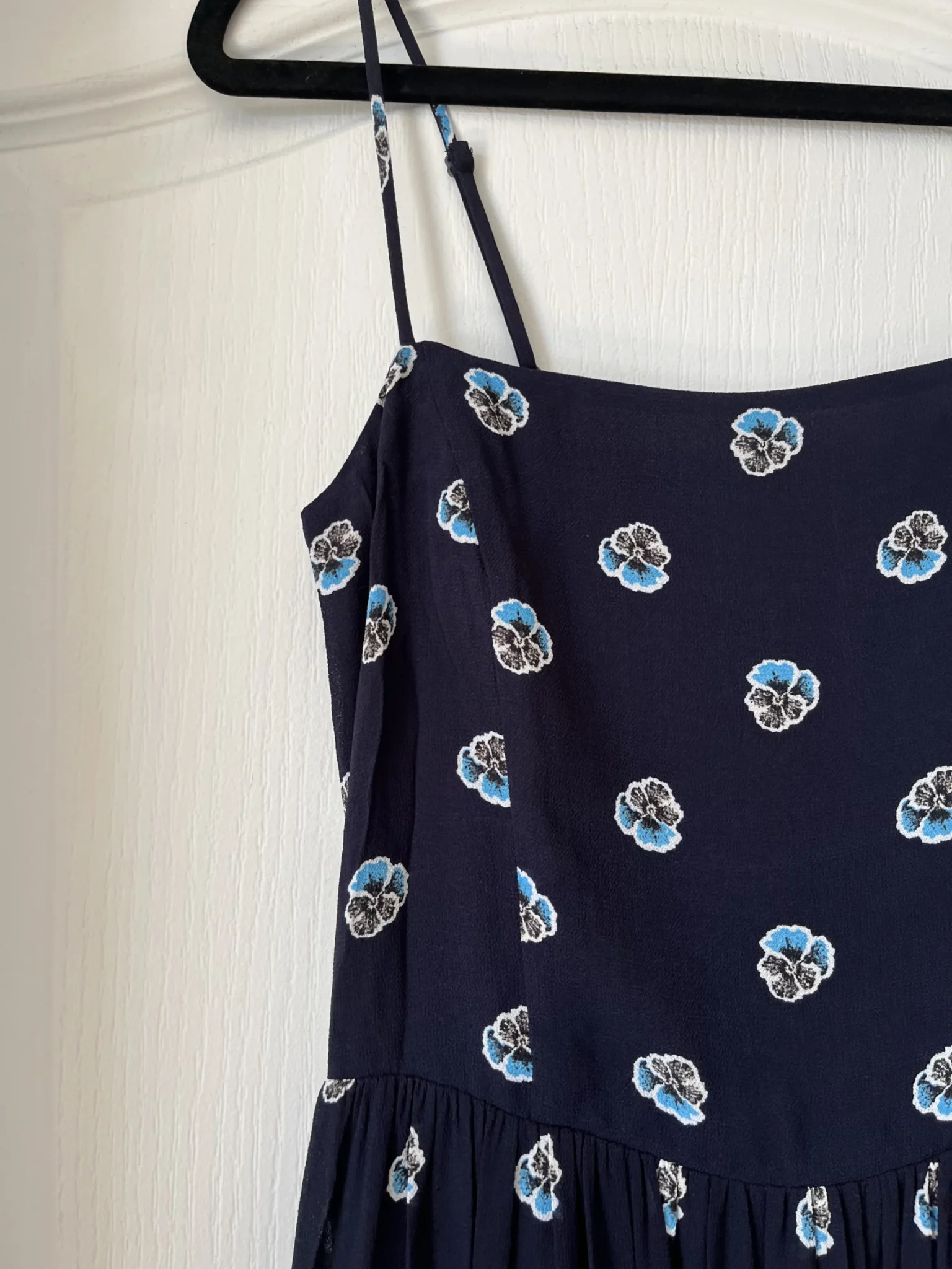 Image for Size 2 navy blue floral Babaton dress