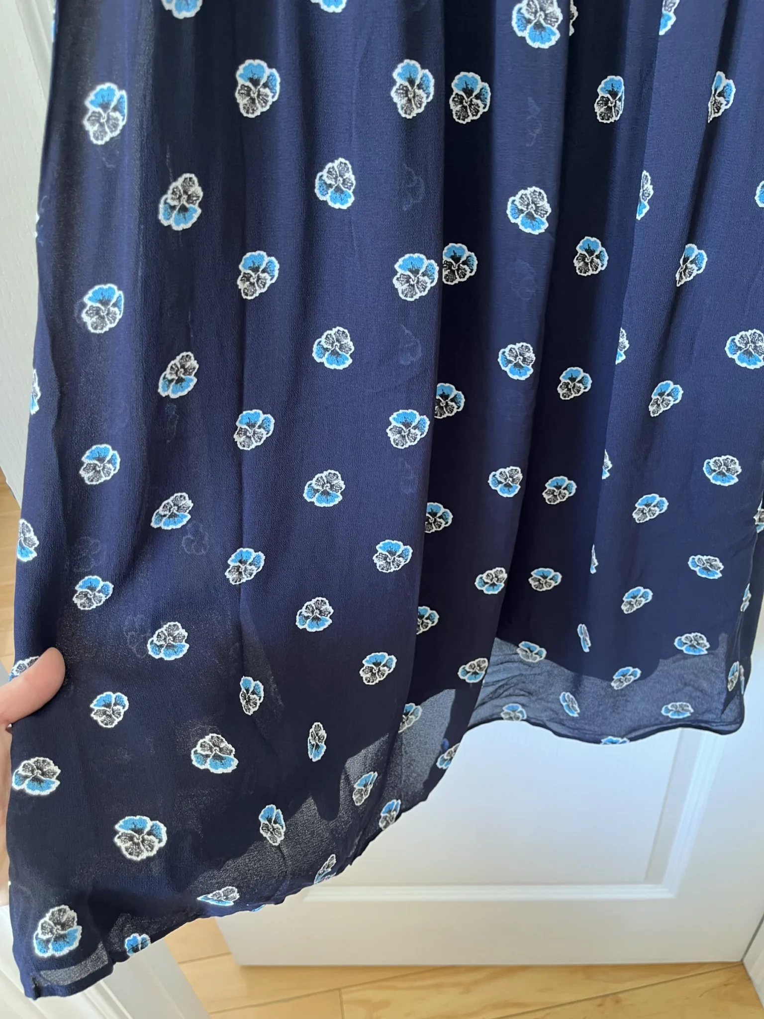 Image for Size 2 navy blue floral Babaton dress