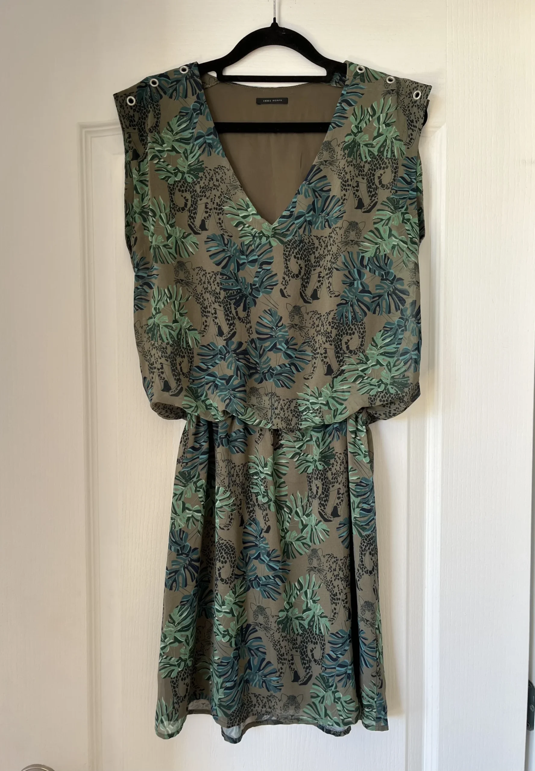 Robe IKKS Paris kaki à motifs taille S (34) IKKS seconde main