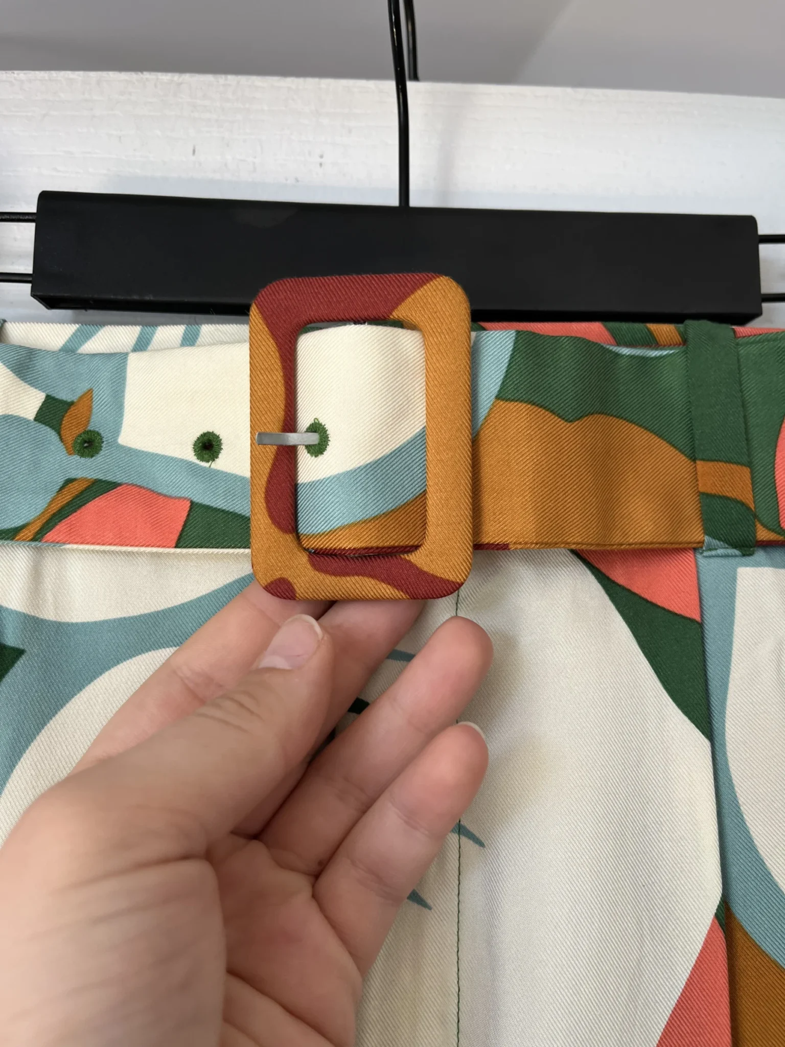 Image for Ted Baker shorts size 1 (4US) with colourful satin pattern
