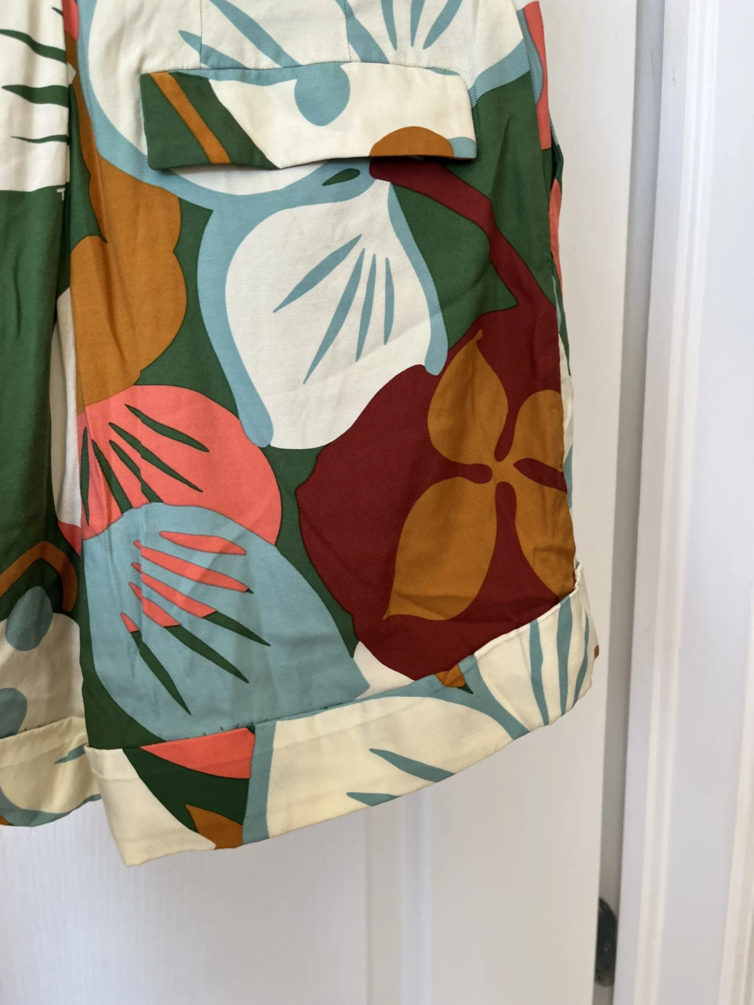 Image for Ted Baker shorts size 1 (4US) with colourful satin pattern
