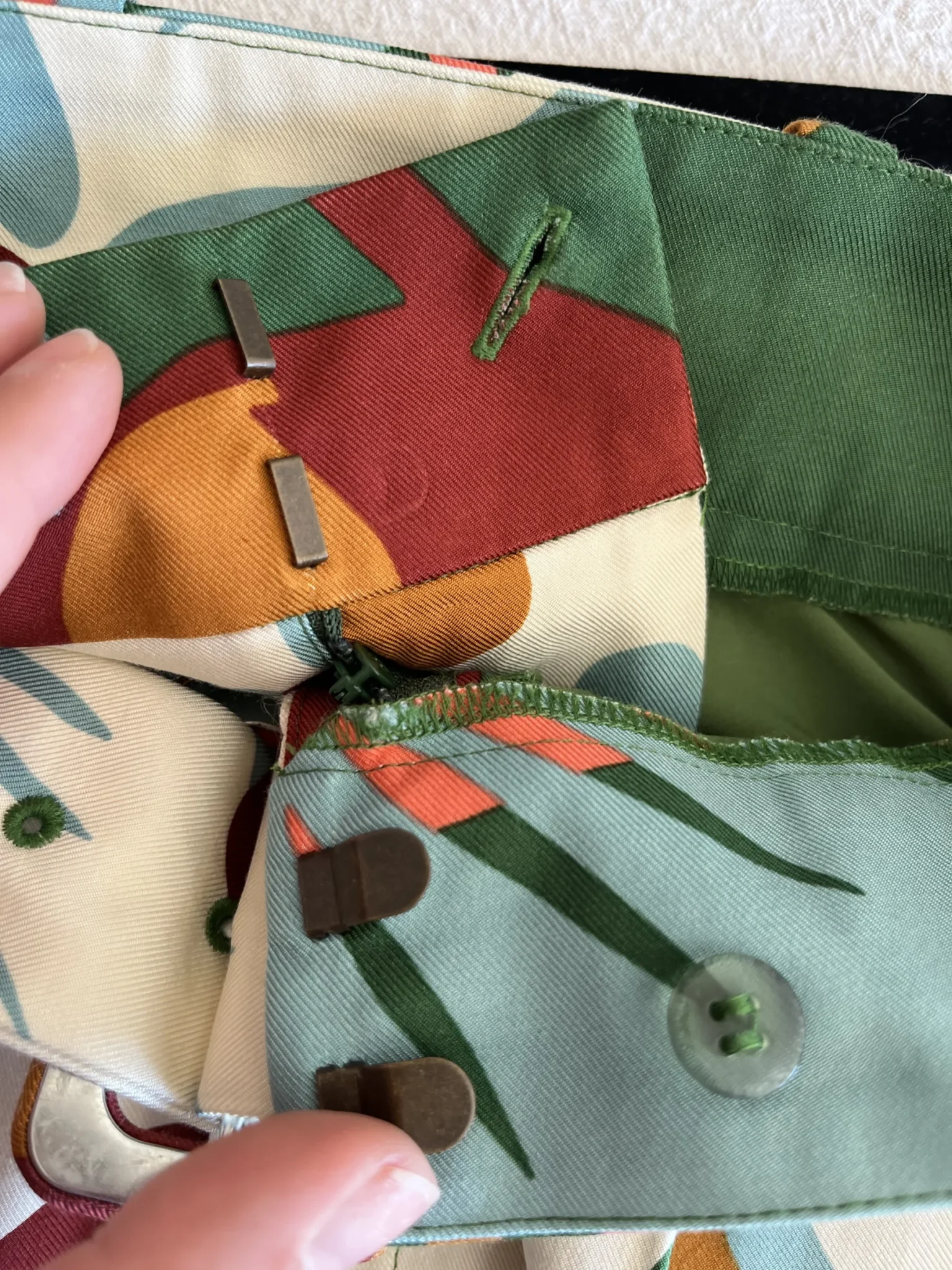 Image for Ted Baker shorts size 1 (4US) with colourful satin pattern