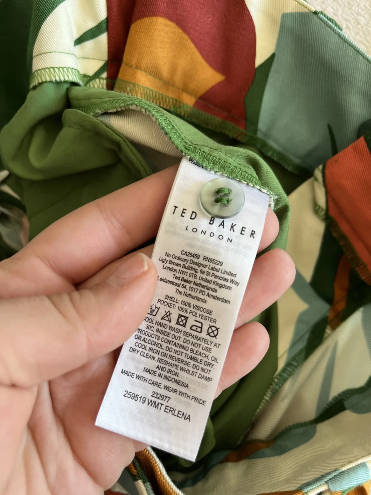 Image for Ted Baker shorts size 1 (4US) with colourful satin pattern
