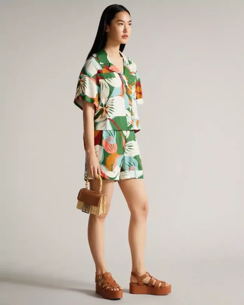 Image for Ted Baker shorts size 1 (4US) with colourful satin pattern