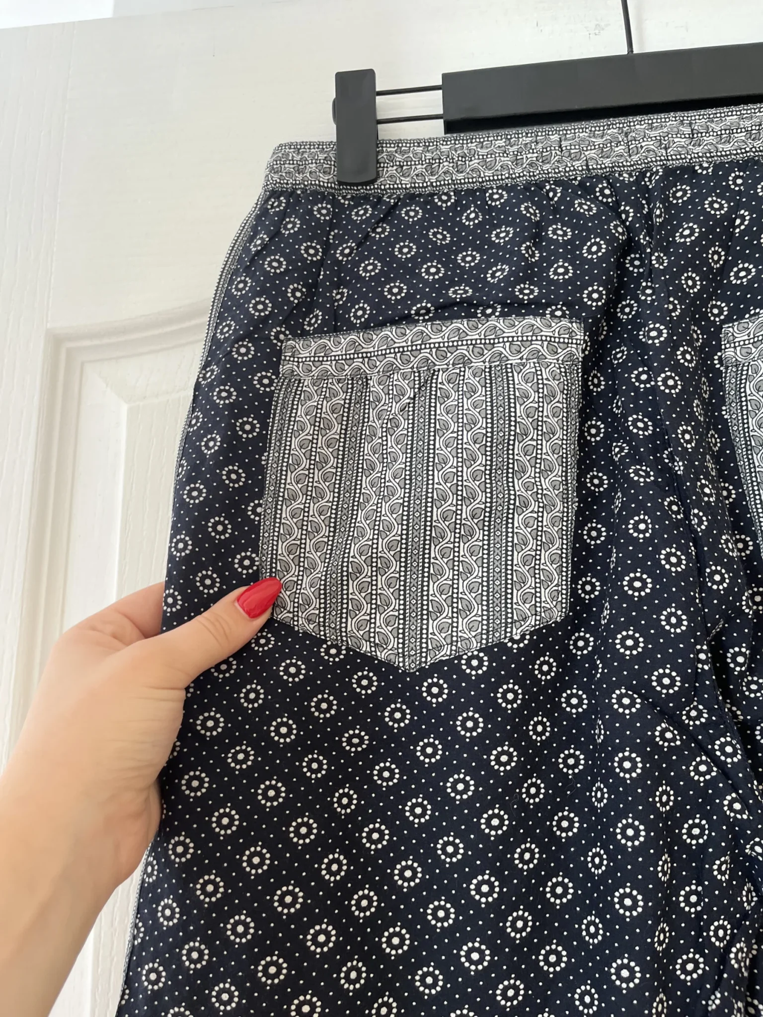 Image for Scotch and Soda women's trousers size 1 navy blue patterned