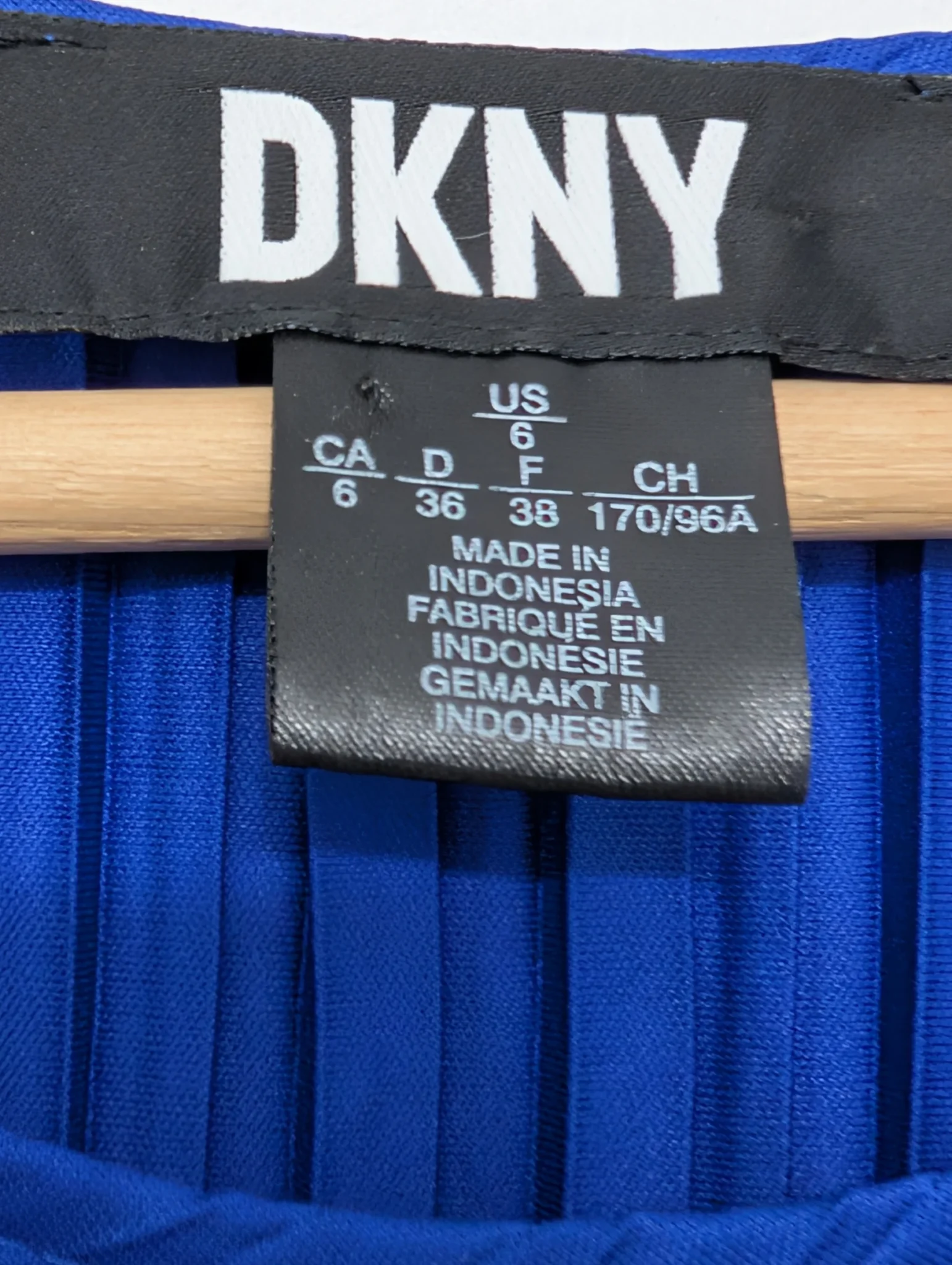 Image for Robe bleu royal à tissu ondulé – DKNY