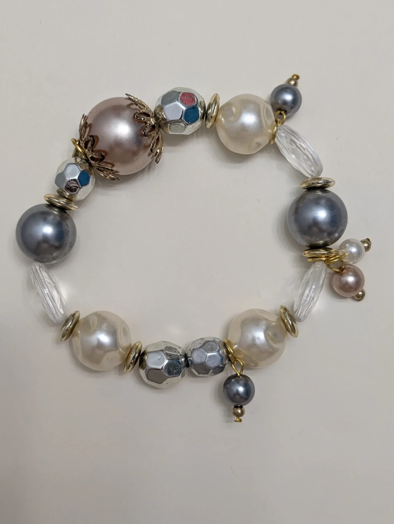 Image for Bracelet LBVYR perlé – tons nacrés et argentés