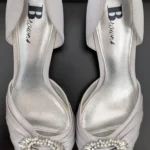 Featured thumbnail for Sandales argentées de la marque Browns