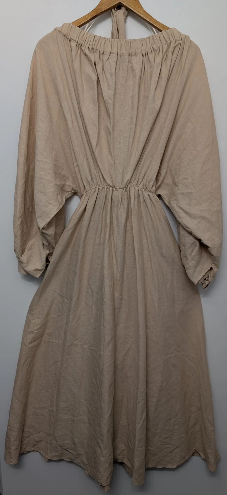 Image for Robe longue de la marque ASOS, issue de la ligne édition