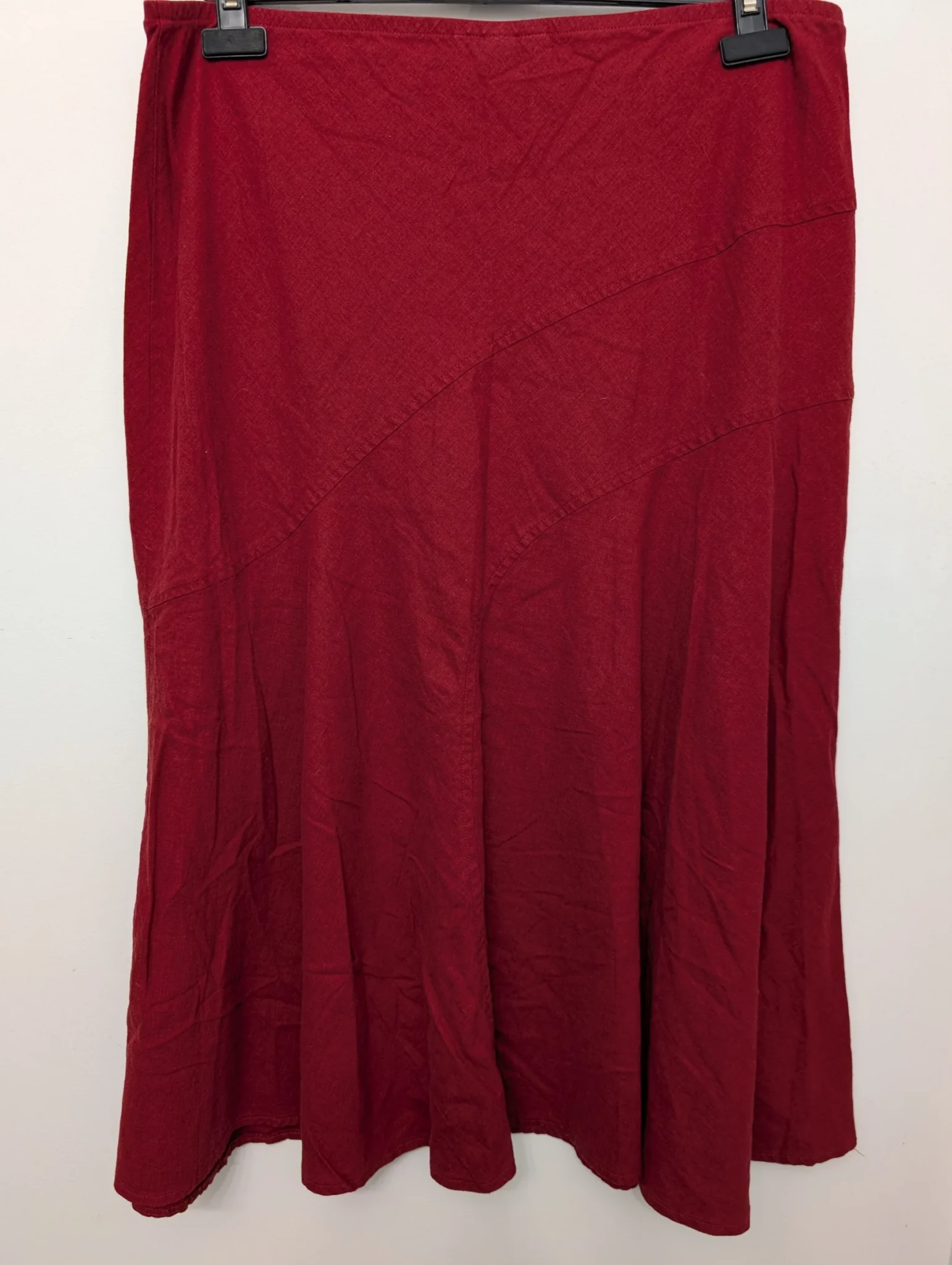 Featured image for Jupe rouge Daniel Laurent
