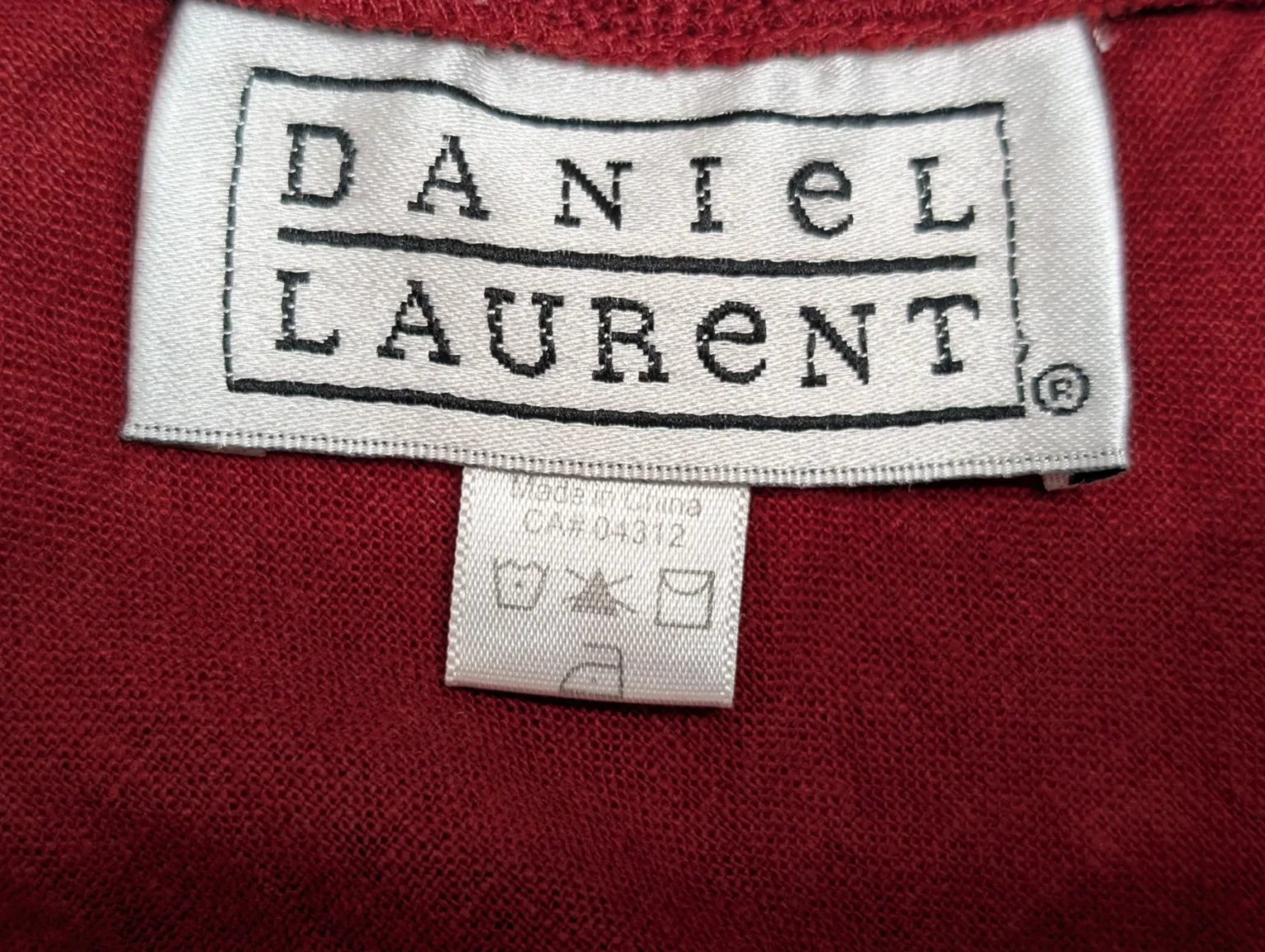 Image for Jupe rouge Daniel Laurent