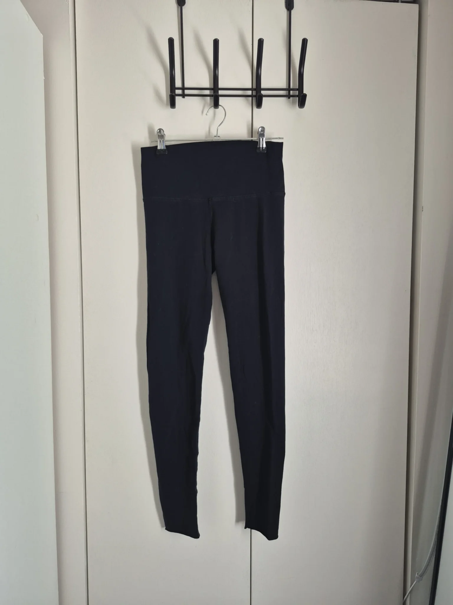 Featured image for Legging TNA Aritzia Small