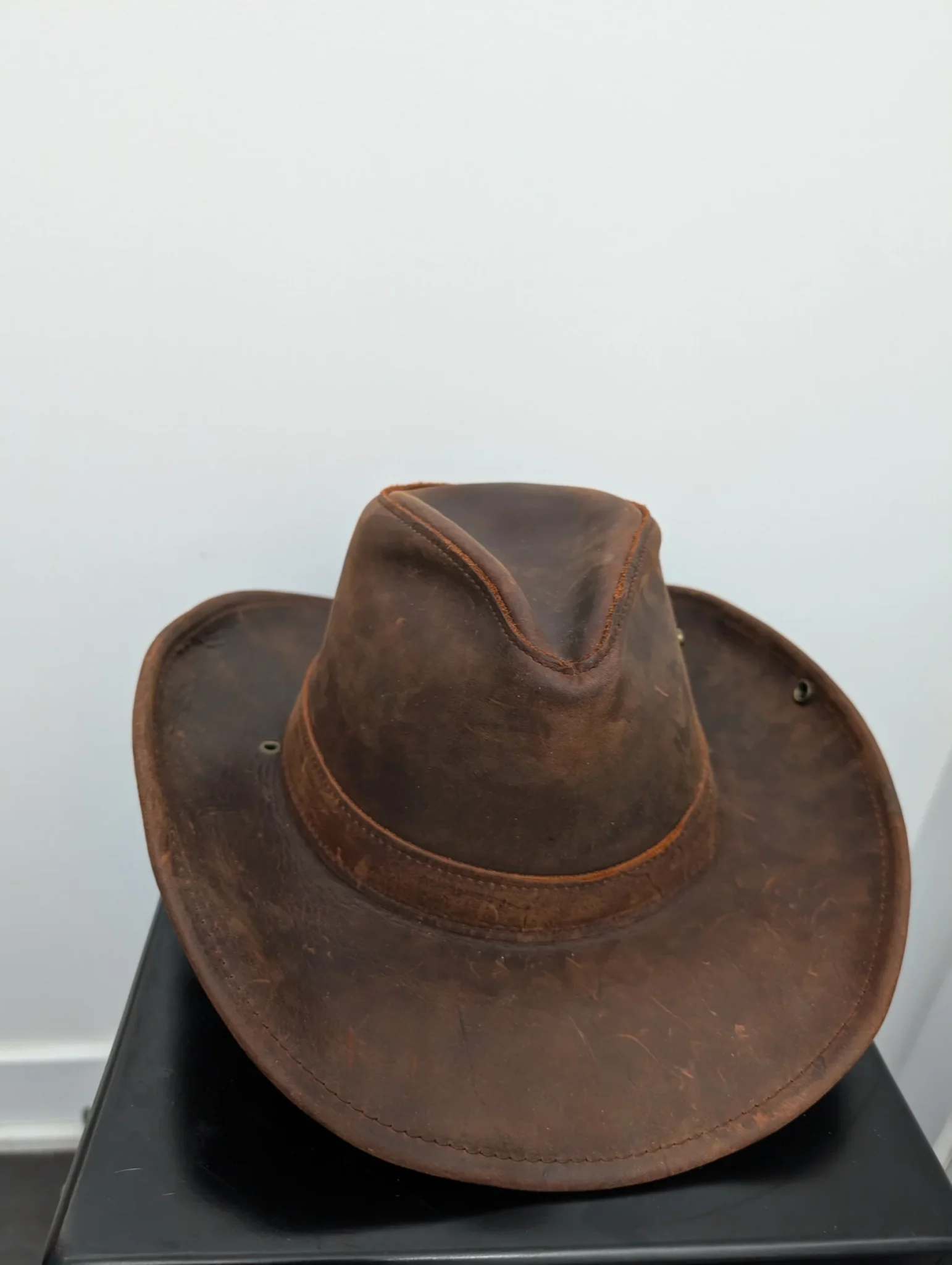 Featured image for Chapeau de cuir western de la marque Henschel Hat Co