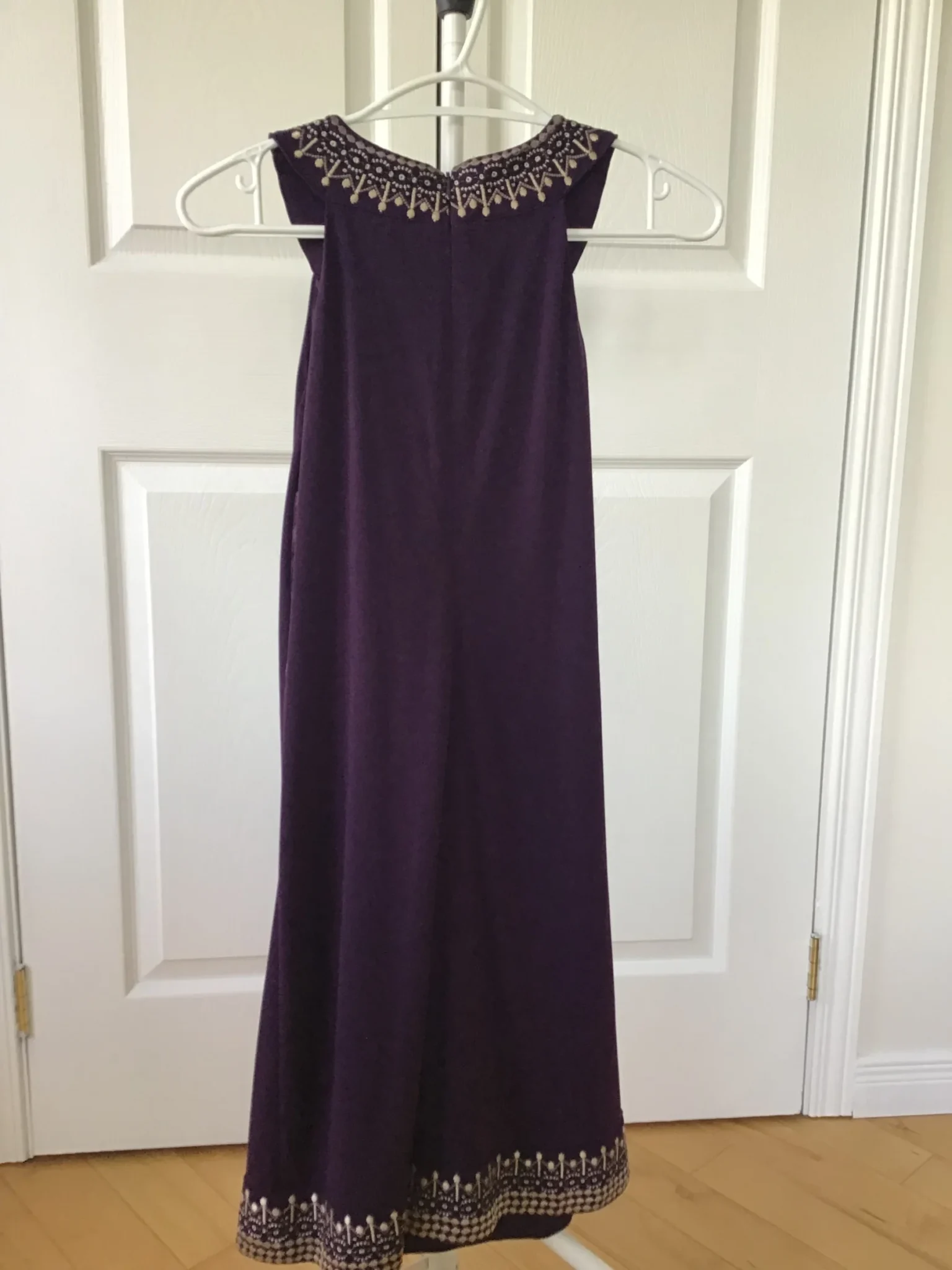 Image for Robe aubergine