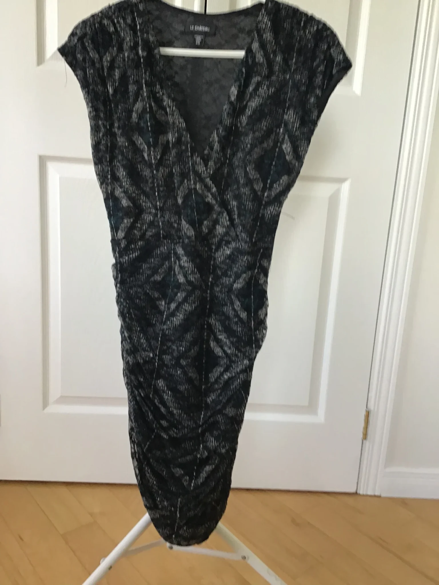 Image for Robe Le Château en tricot noir à motifs géométriques