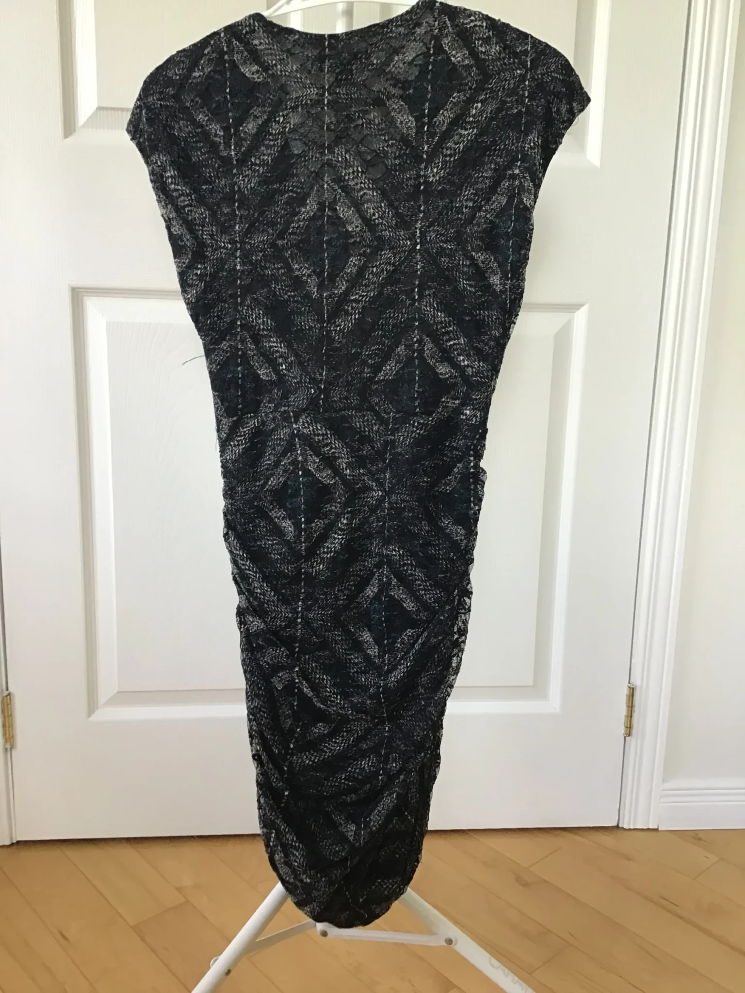 Image for Robe Le Château en tricot noir à motifs géométriques