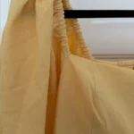 Thumbnail for Robe midi jaune beurre avec manches bouffantes