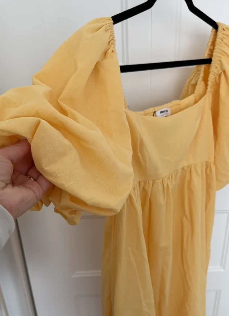 Image for Robe midi jaune beurre avec manches bouffantes
