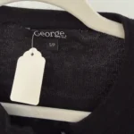 Thumbnail for Cardigan noir classique