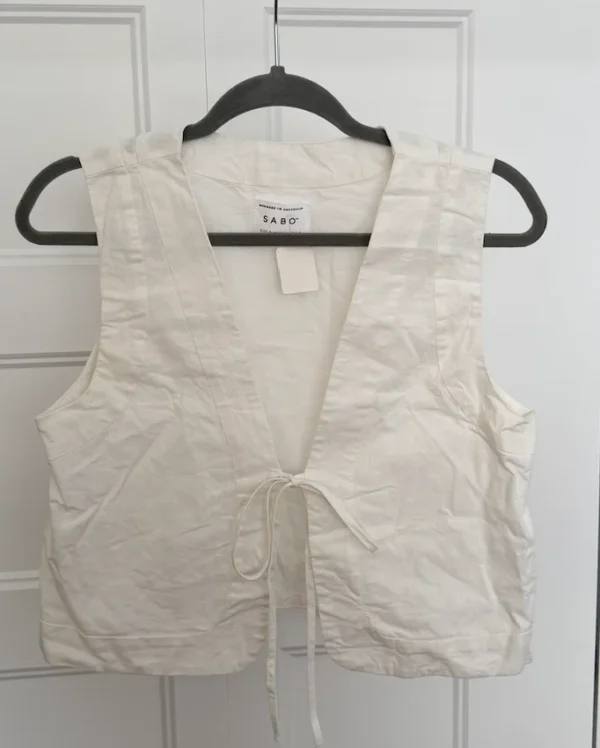 Featured image for Veste sans manches / camisole style linen