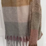 Thumbnail for Gros foulard ultra doux et fluffy parfait pour l’automne/hiver