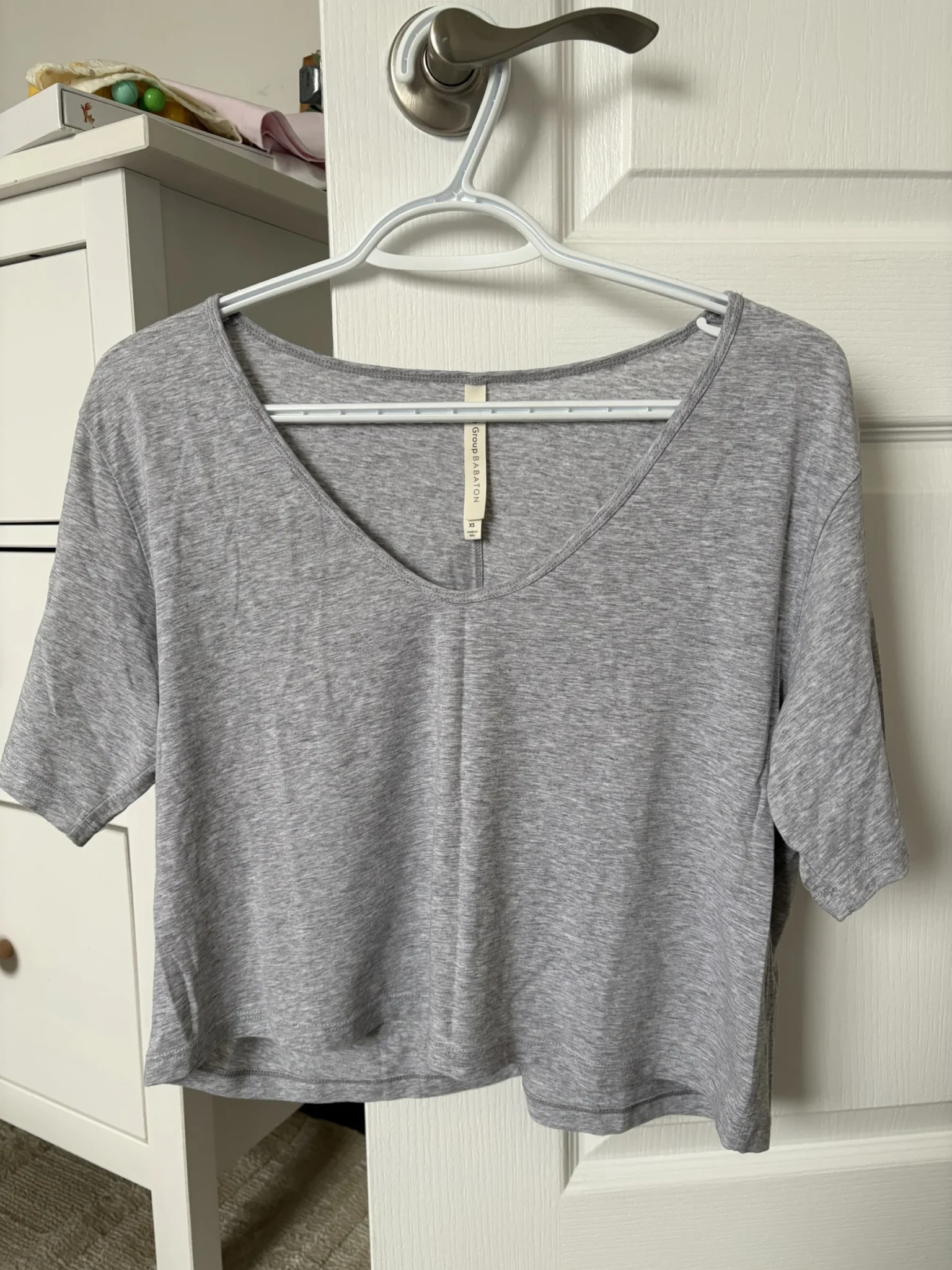Featured image for Aritzia grey T-Shirt