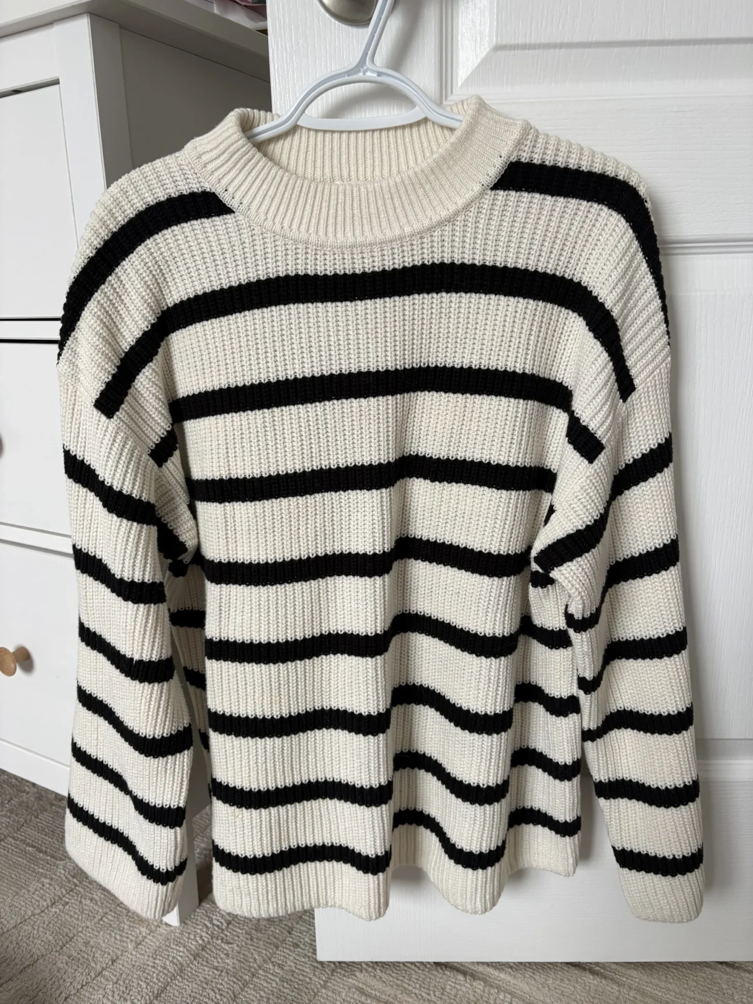 Featured image for Chandail oversized ligné