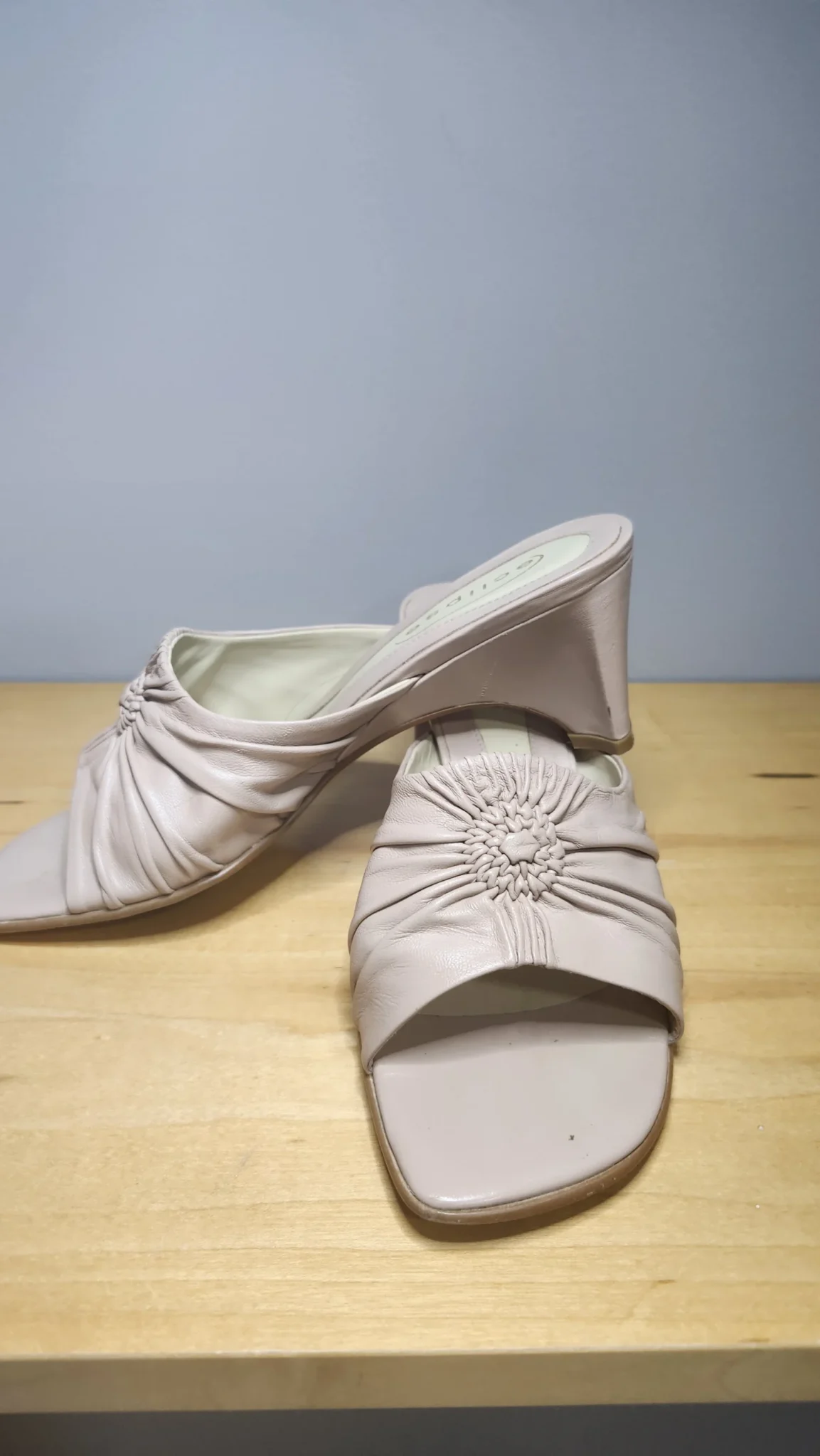 Featured image for Mule, tout cuir, couleur blush, très confortable