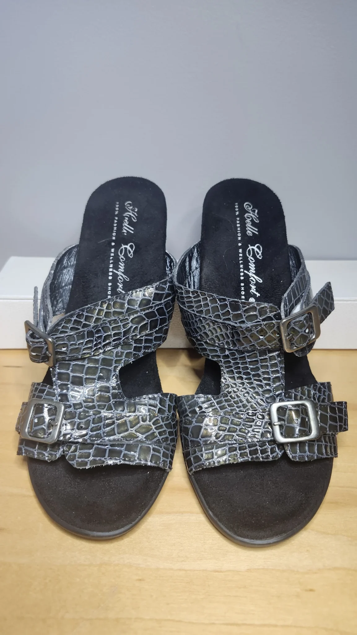 Featured image for Helle Comfort, sandale/mule, métallique gris/noir. Courroie ajustable.