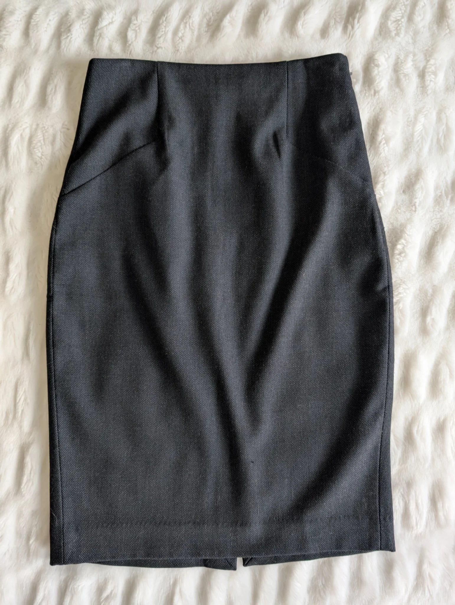 Featured image for Tailored skirt with stretch lining