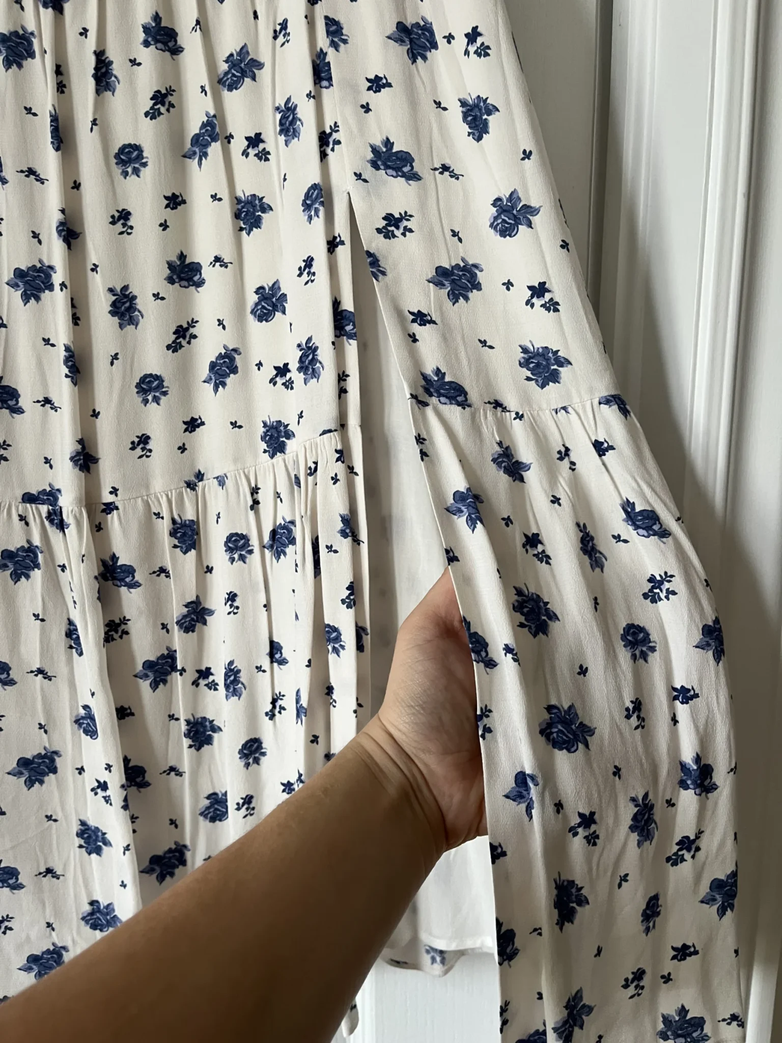 Image for Sézane long white skirt with blue floral pattern size 40