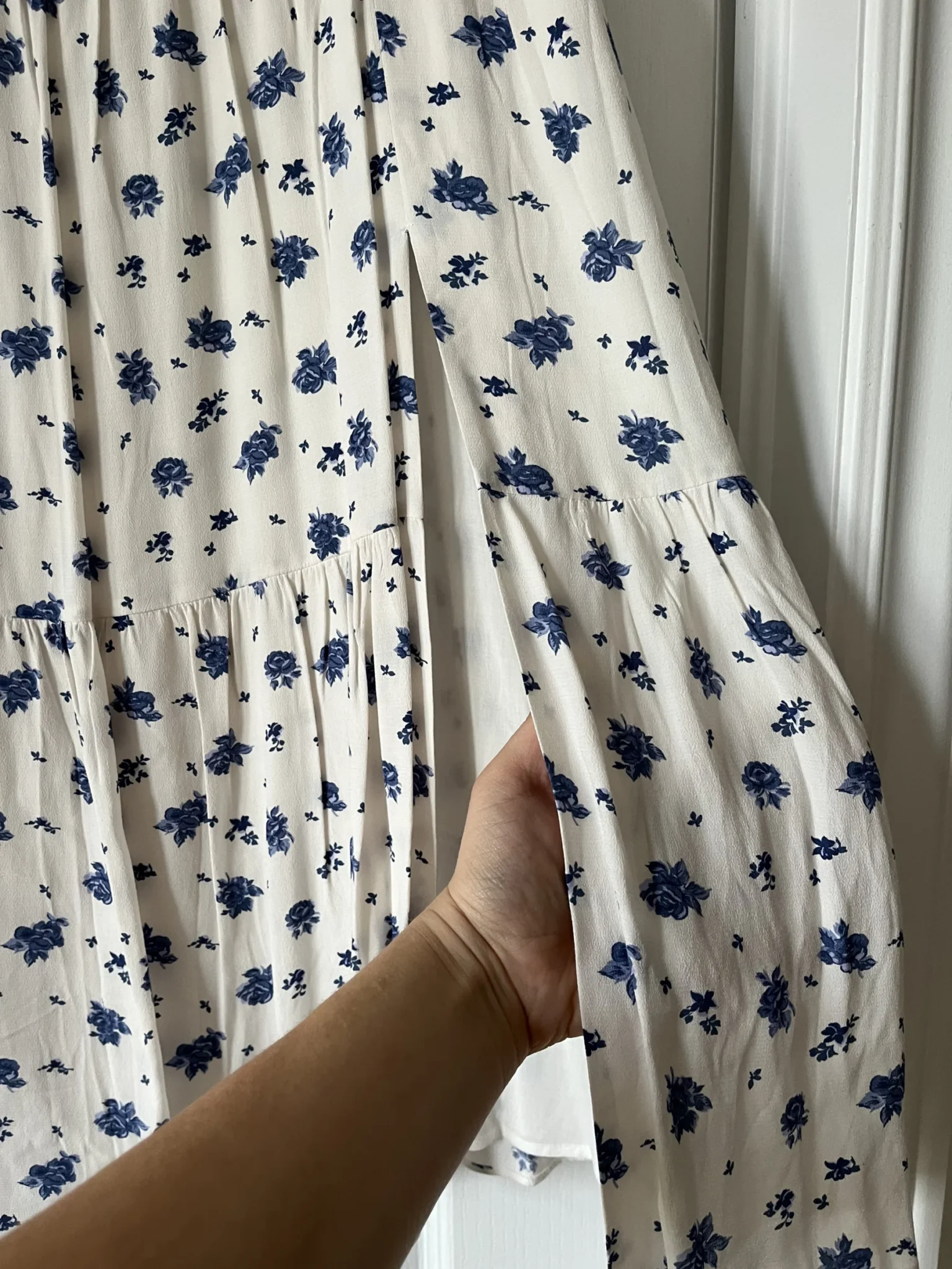 Image for Sézane long white skirt with blue floral pattern size 40