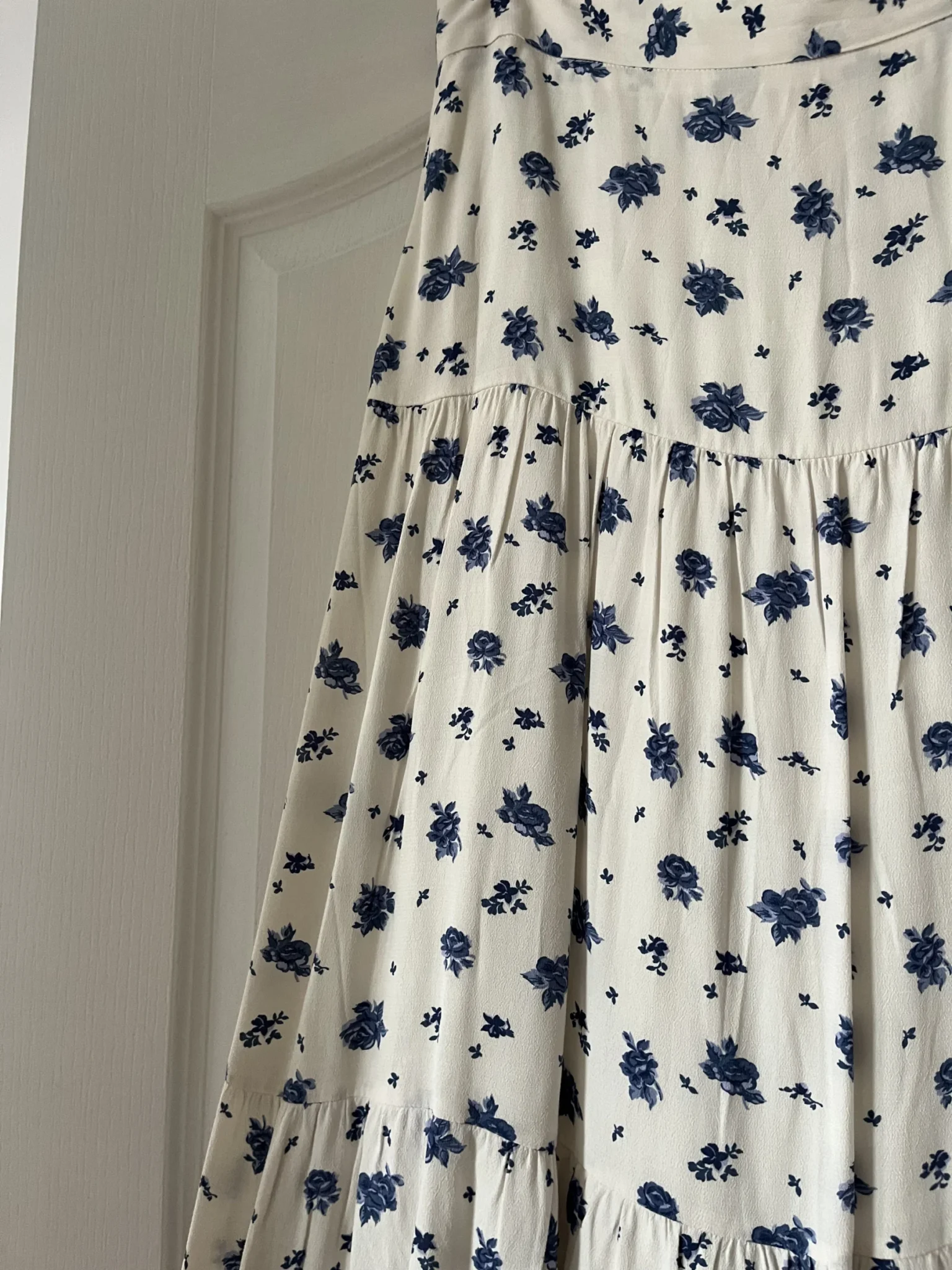 Image for Sézane long white skirt with blue floral pattern size 40