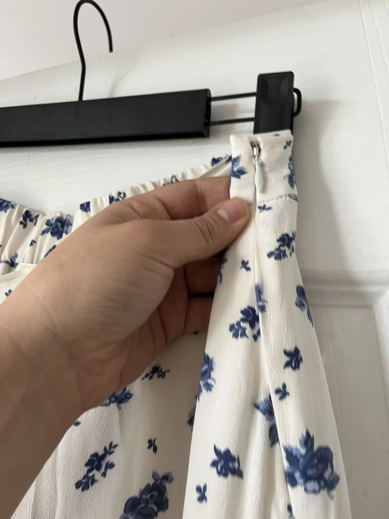 Image for Sézane long white skirt with blue floral pattern size 40