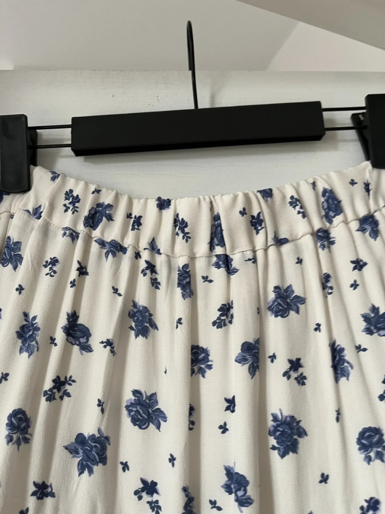 Image for Sézane long white skirt with blue floral pattern size 40