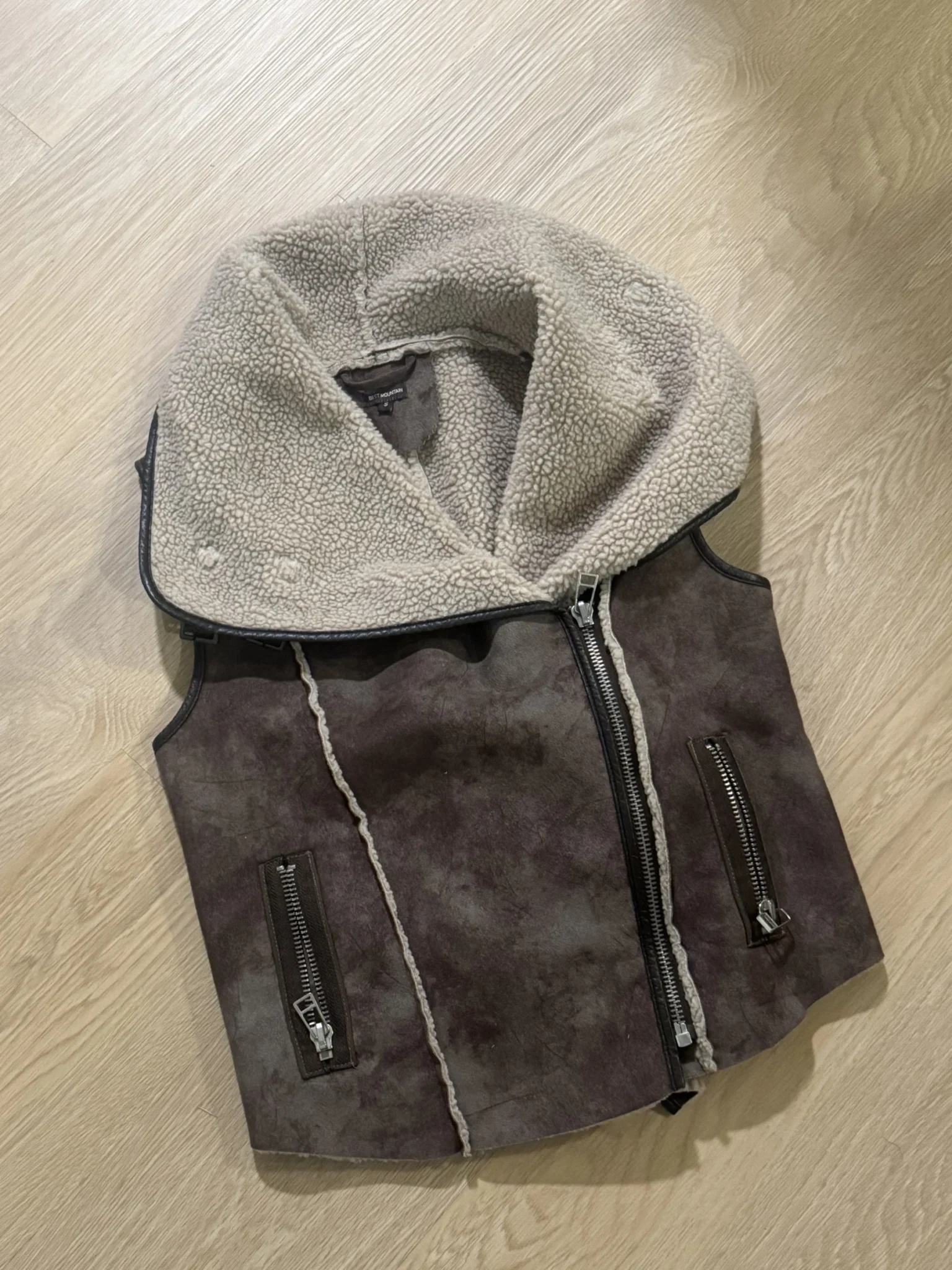Featured image for Gilet style peau de mouton