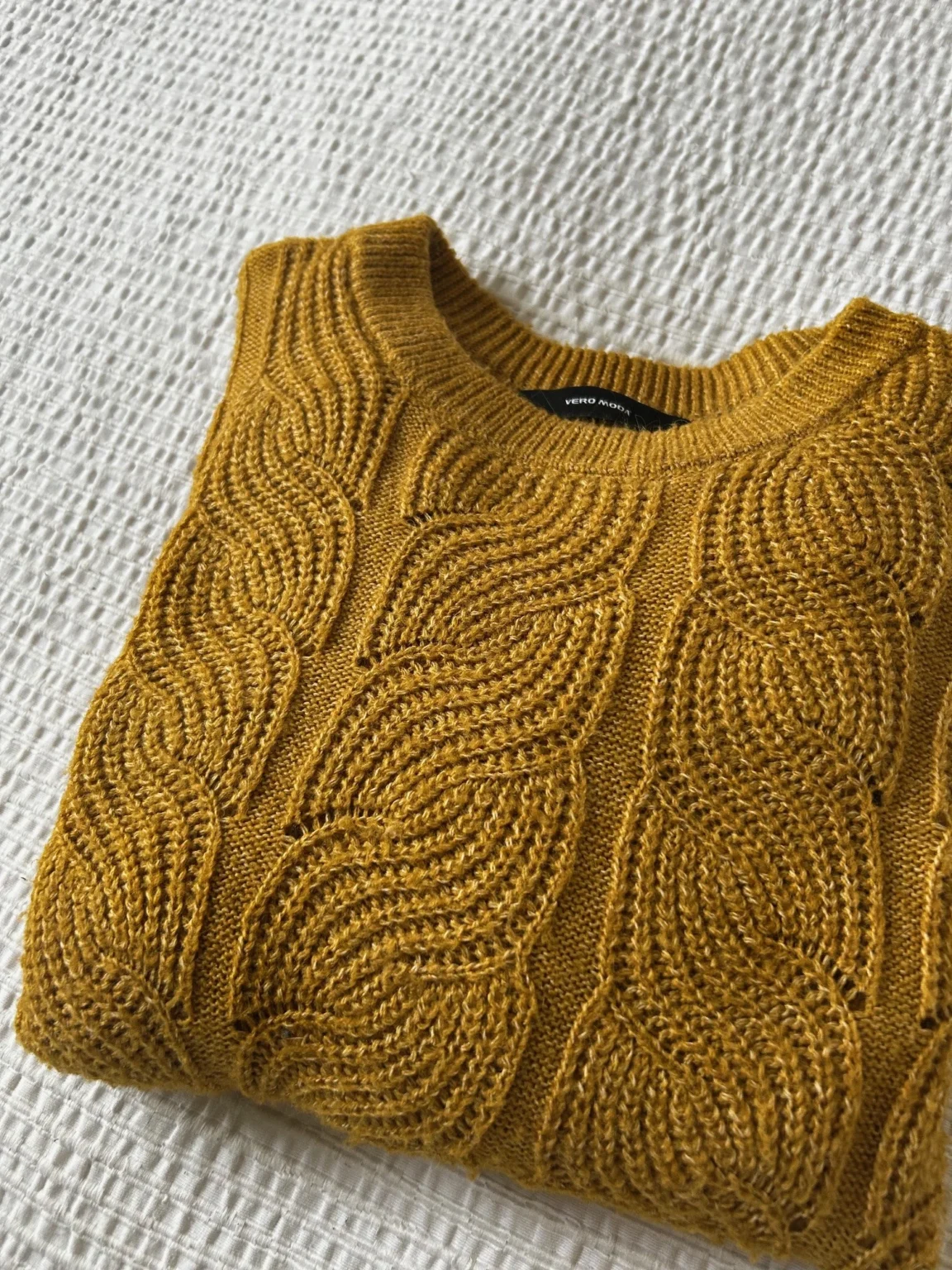 Featured image for Chandail en tricot Vero Moda