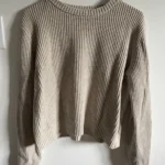 Featured thumbnail for Chandail beige coton biologique Tentree