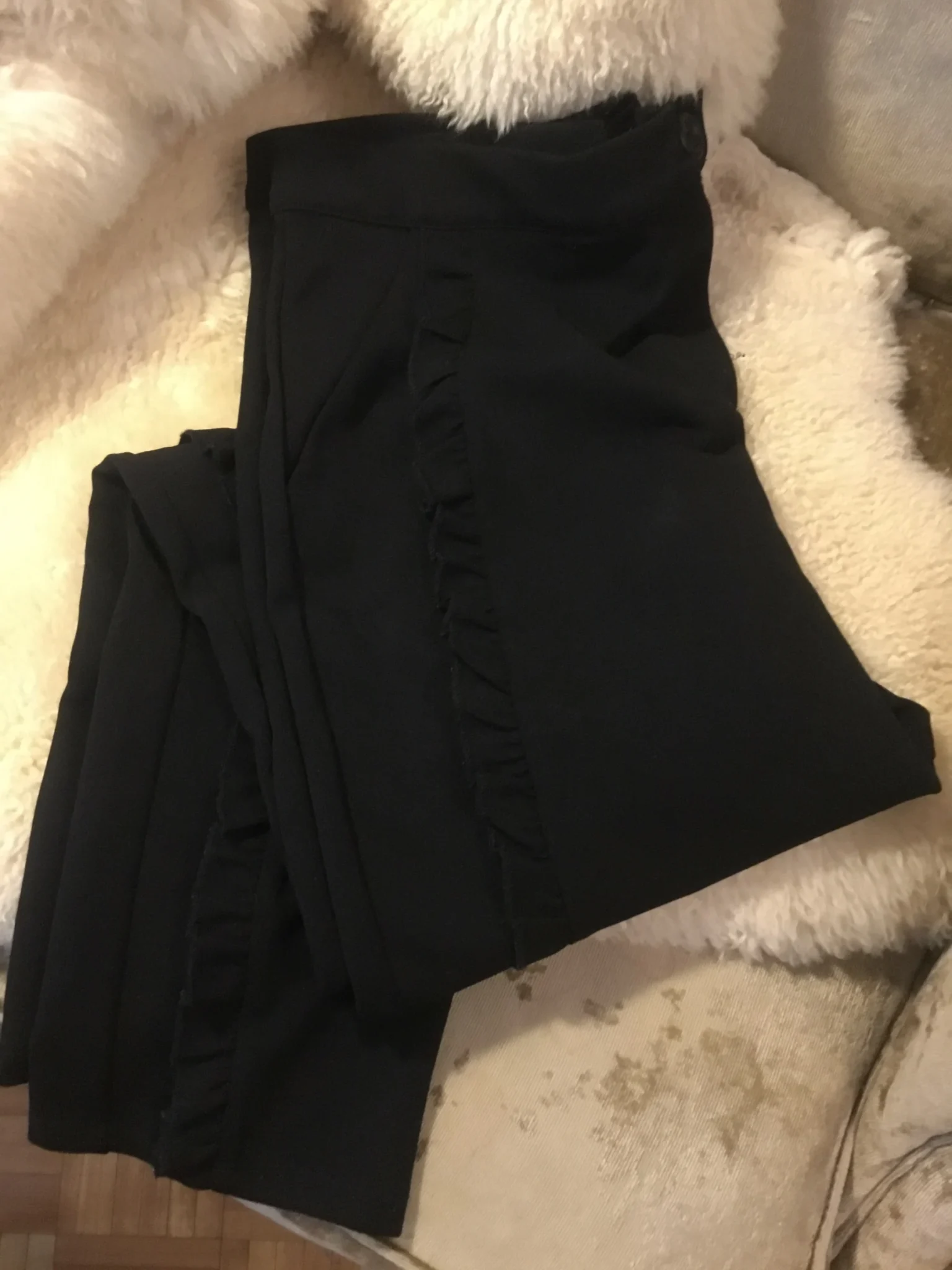 Featured image for Beau pantalon noir grandeur Large