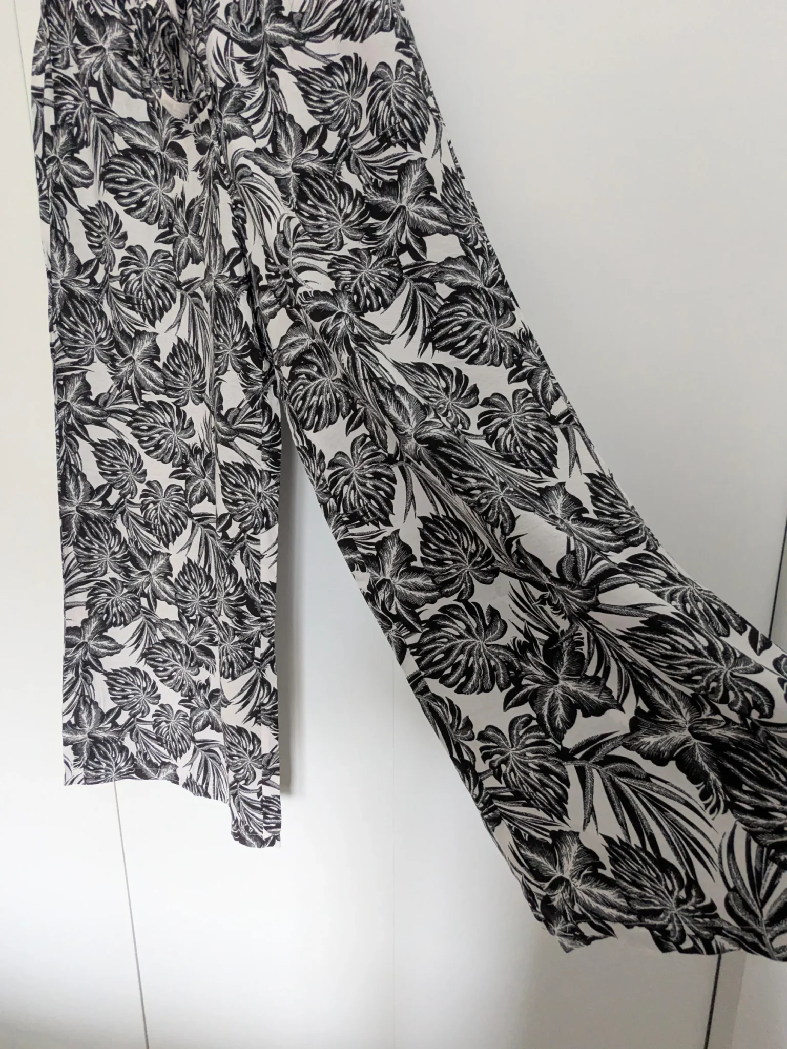 Image for Pantalon d'été fluide à motifs tropicaux