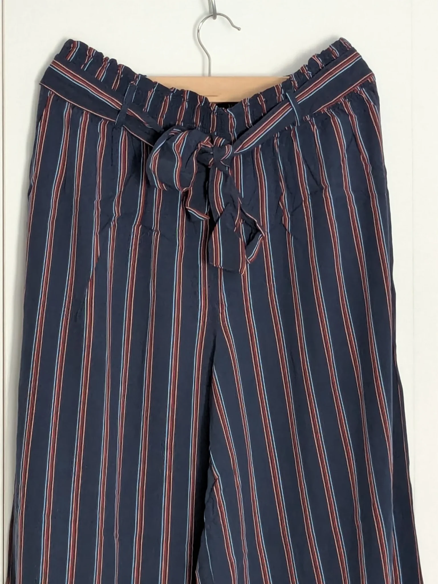 Image for Pantalon léger d'été à fines rayures