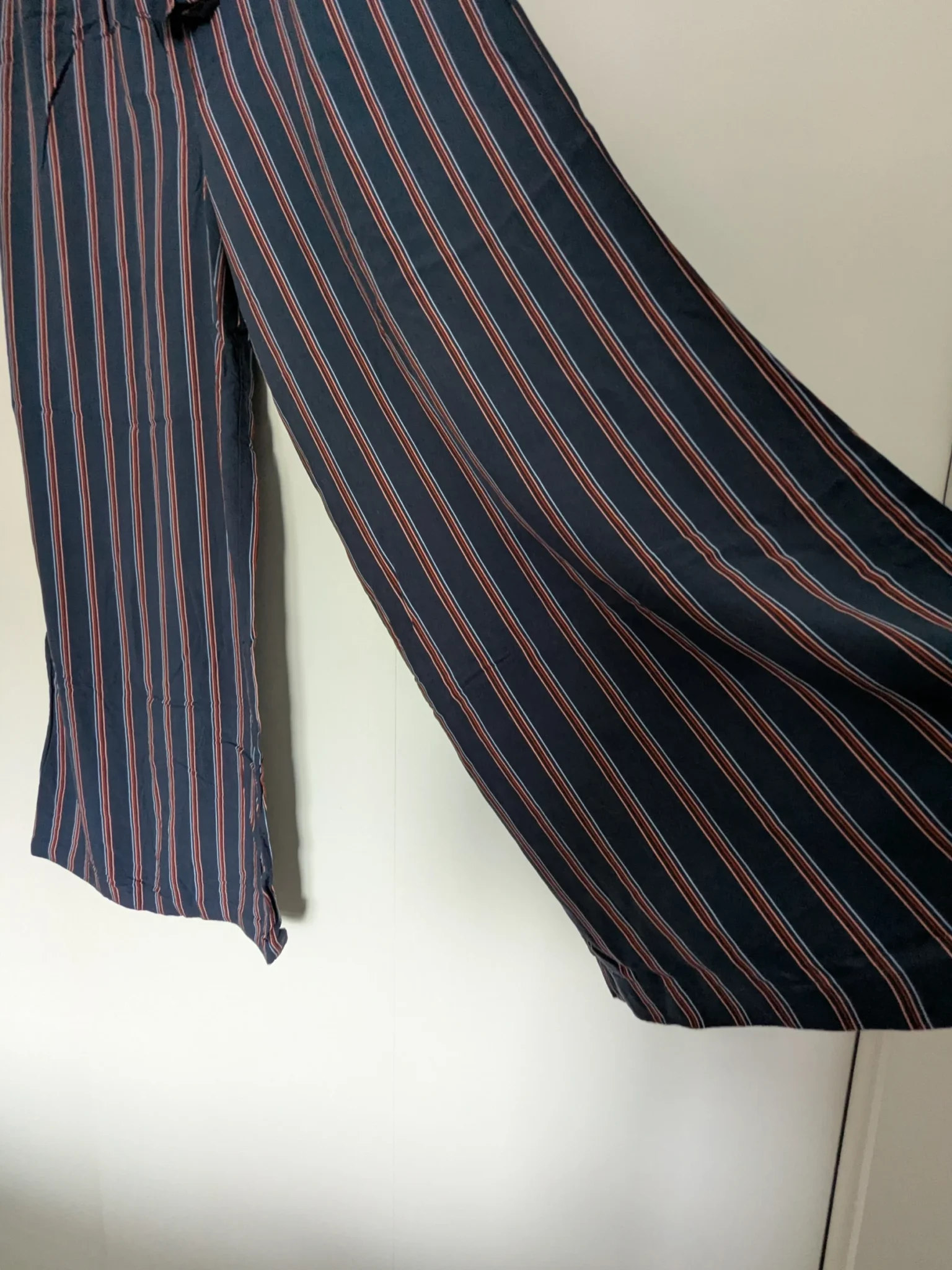 Image for Pantalon léger d'été à fines rayures